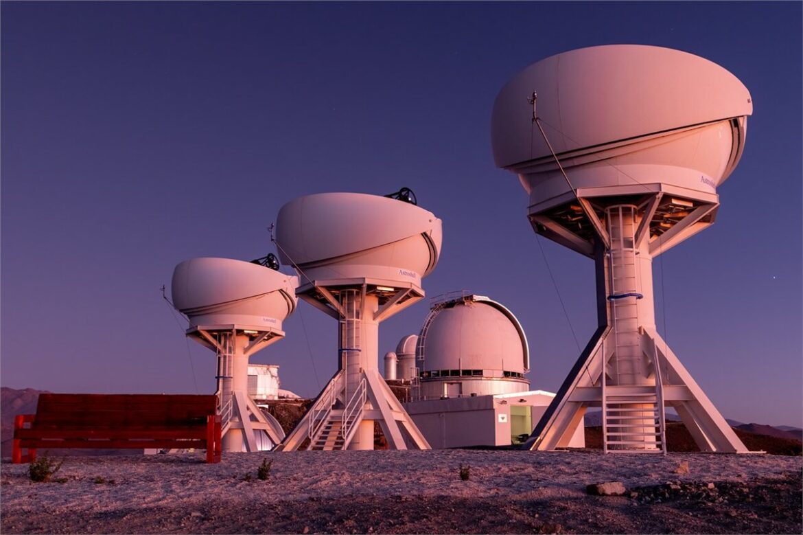 BlackGEM Telescopes Begin Hunt for Gravitational-wave Sources at ESO's La Silla Observatory