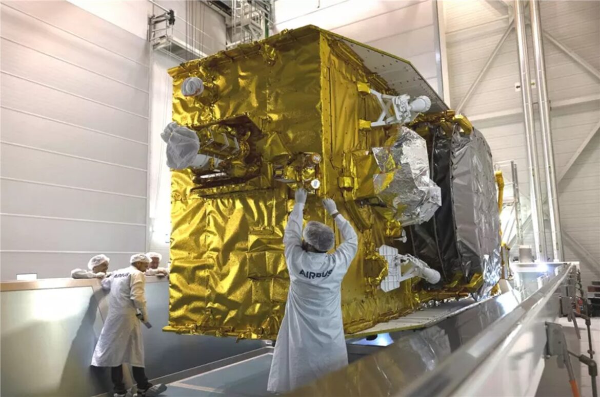 Arabsat Badr-8 Successfully Launched: Featuring Airbus' Innovative Optical Communications Payload TELEO